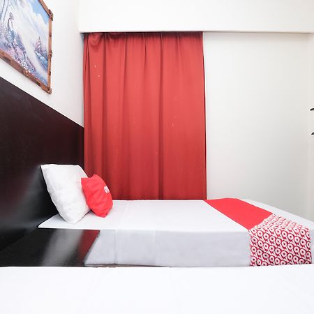 Hotel Sri Sutra - Sungai Buloh بيتالينغ جايا المظهر الخارجي الصورة