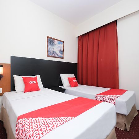 Hotel Sri Sutra - Sungai Buloh بيتالينغ جايا المظهر الخارجي الصورة