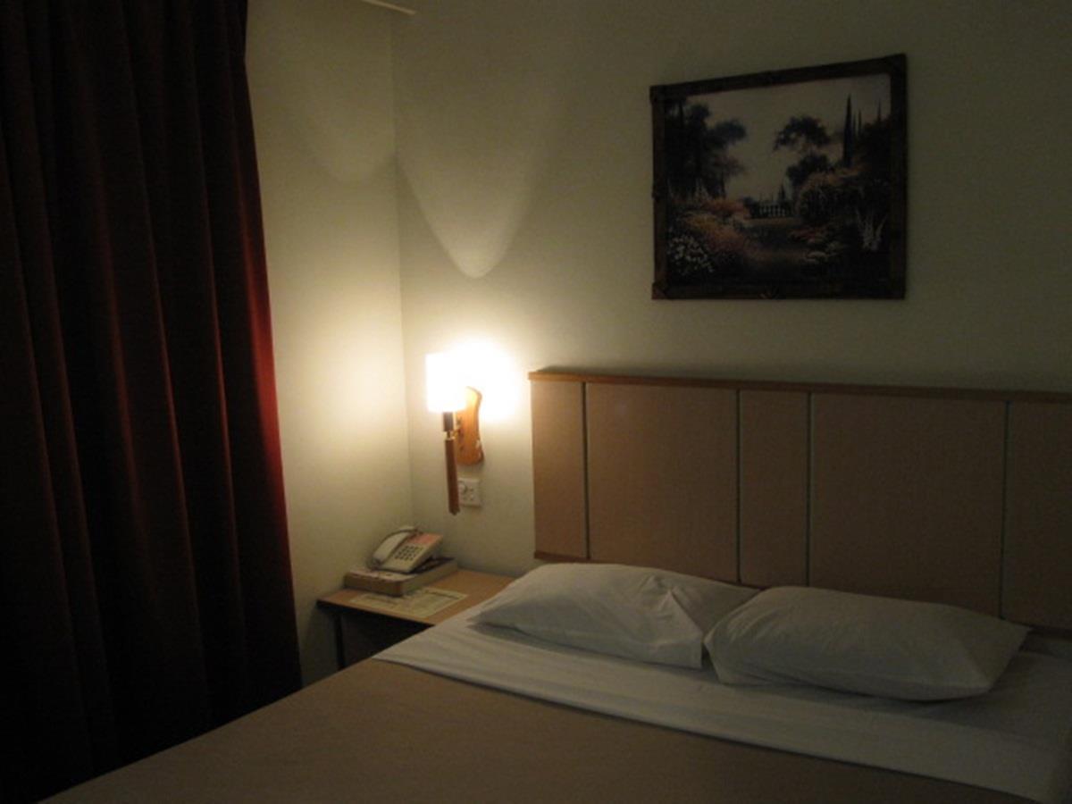 Hotel Sri Sutra - Sungai Buloh بيتالينغ جايا المظهر الخارجي الصورة